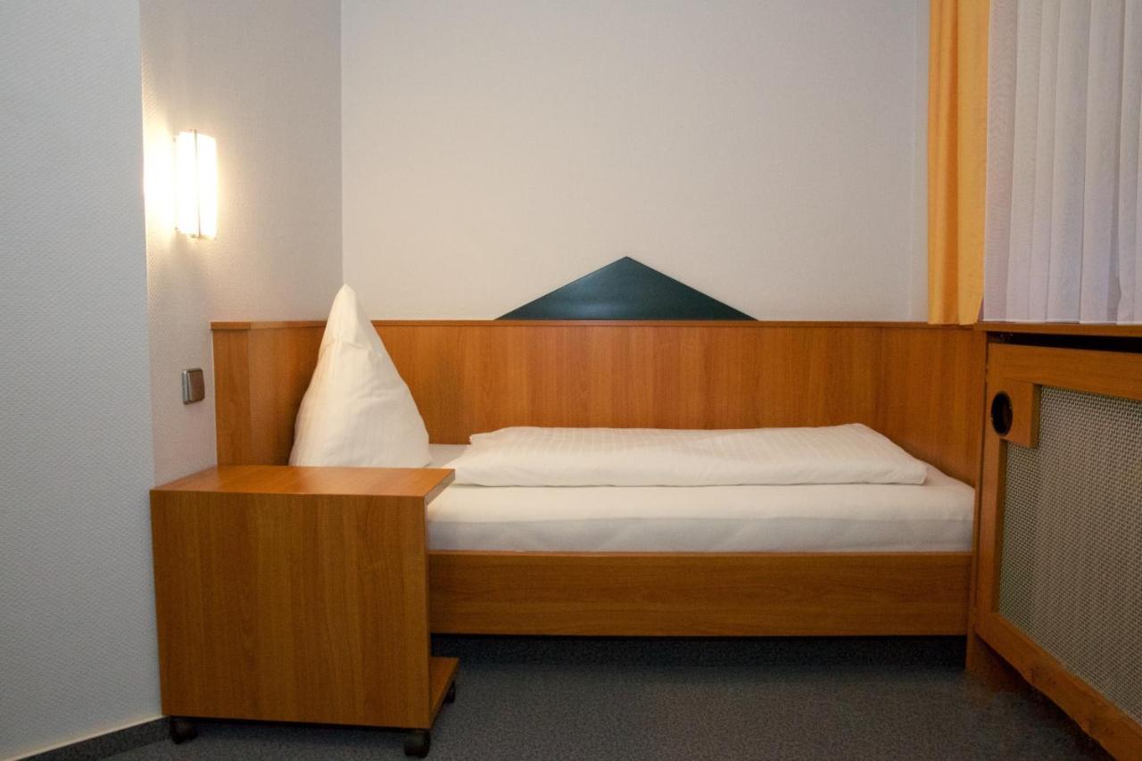 Svg Hotel Diversi ลุดวิกส์ฮาเฟน อัม ไรน์ ภายนอก รูปภาพ