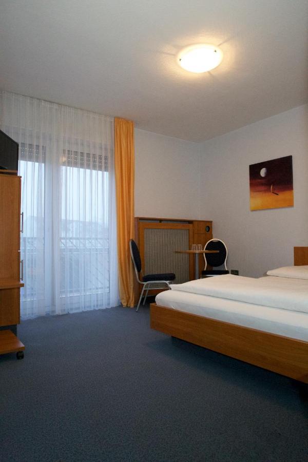 Svg Hotel Diversi ลุดวิกส์ฮาเฟน อัม ไรน์ ภายนอก รูปภาพ